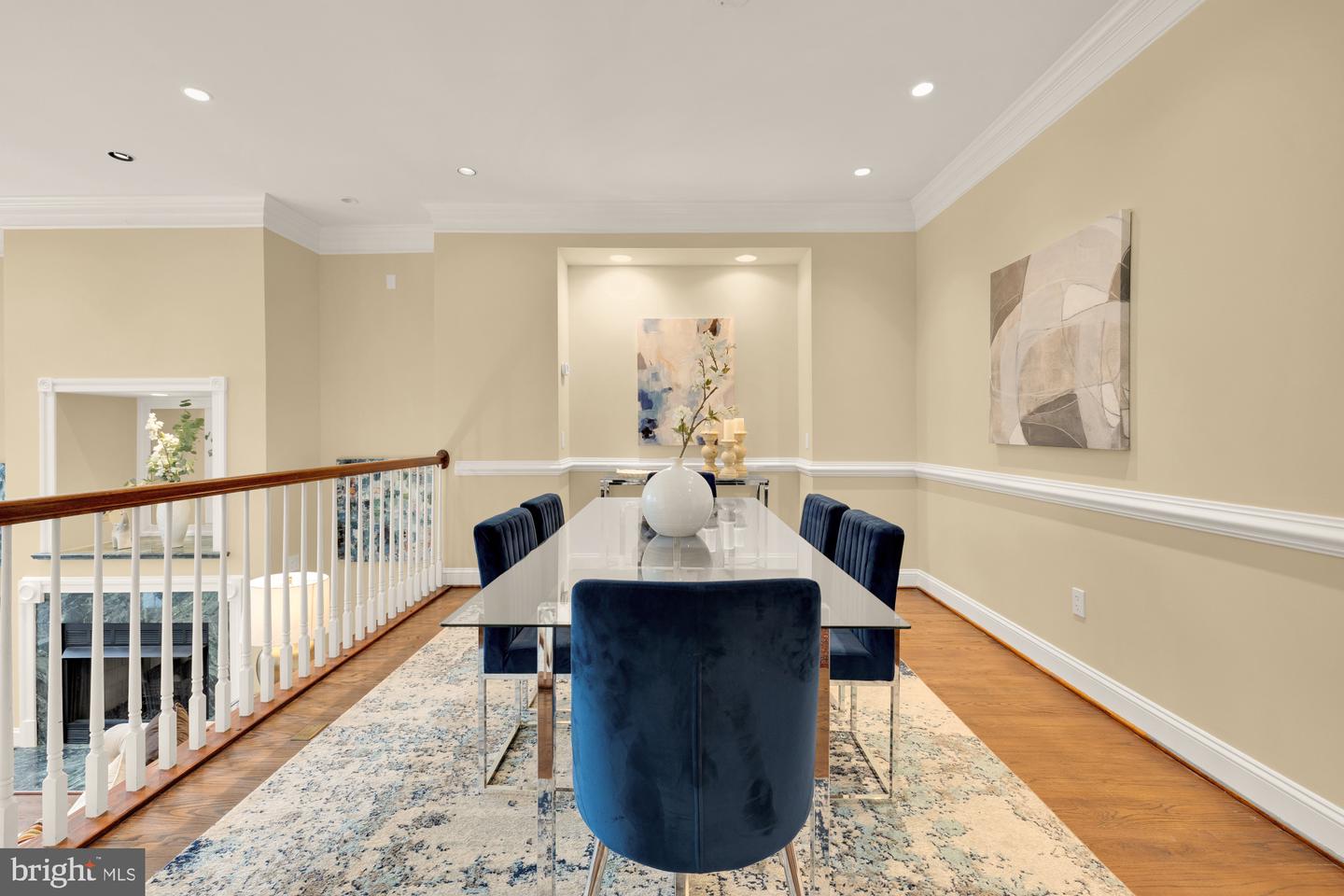 2221 N OAK CT, ARLINGTON, Virginia 22209, 3 Bedrooms Bedrooms, ,3 BathroomsBathrooms,Residential,For sale,2221 N OAK CT,VAAR2057588 MLS # VAAR2057588
