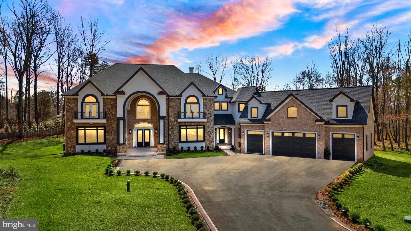 11721 PLANTATION DR, GREAT FALLS, Virginia 22066, 6 Bedrooms Bedrooms, ,8 BathroomsBathrooms,Residential,For sale,11721 PLANTATION DR,VAFX2241544 MLS # VAFX2241544