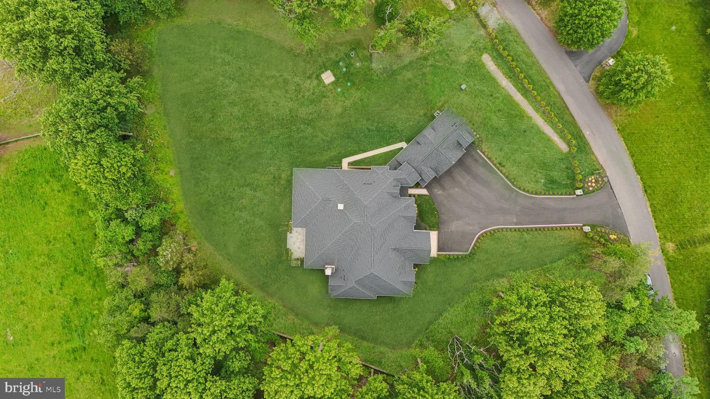 11721 PLANTATION DR, GREAT FALLS, Virginia 22066, 6 Bedrooms Bedrooms, ,8 BathroomsBathrooms,Residential,For sale,11721 PLANTATION DR,VAFX2241544 MLS # VAFX2241544