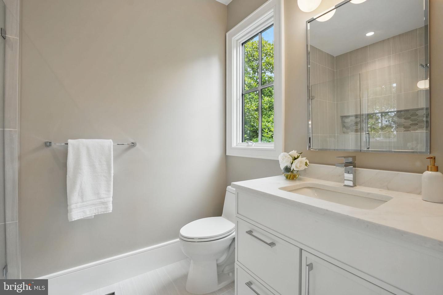 4610 17TH ST N, ARLINGTON, Virginia 22207, 5 Bedrooms Bedrooms, ,5 BathroomsBathrooms,Residential,For sale,4610 17TH ST N,VAAR2057578 MLS # VAAR2057578
