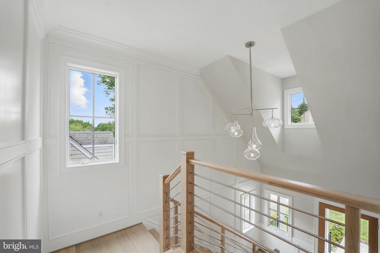 4610 17TH ST N, ARLINGTON, Virginia 22207, 5 Bedrooms Bedrooms, ,5 BathroomsBathrooms,Residential,For sale,4610 17TH ST N,VAAR2057578 MLS # VAAR2057578