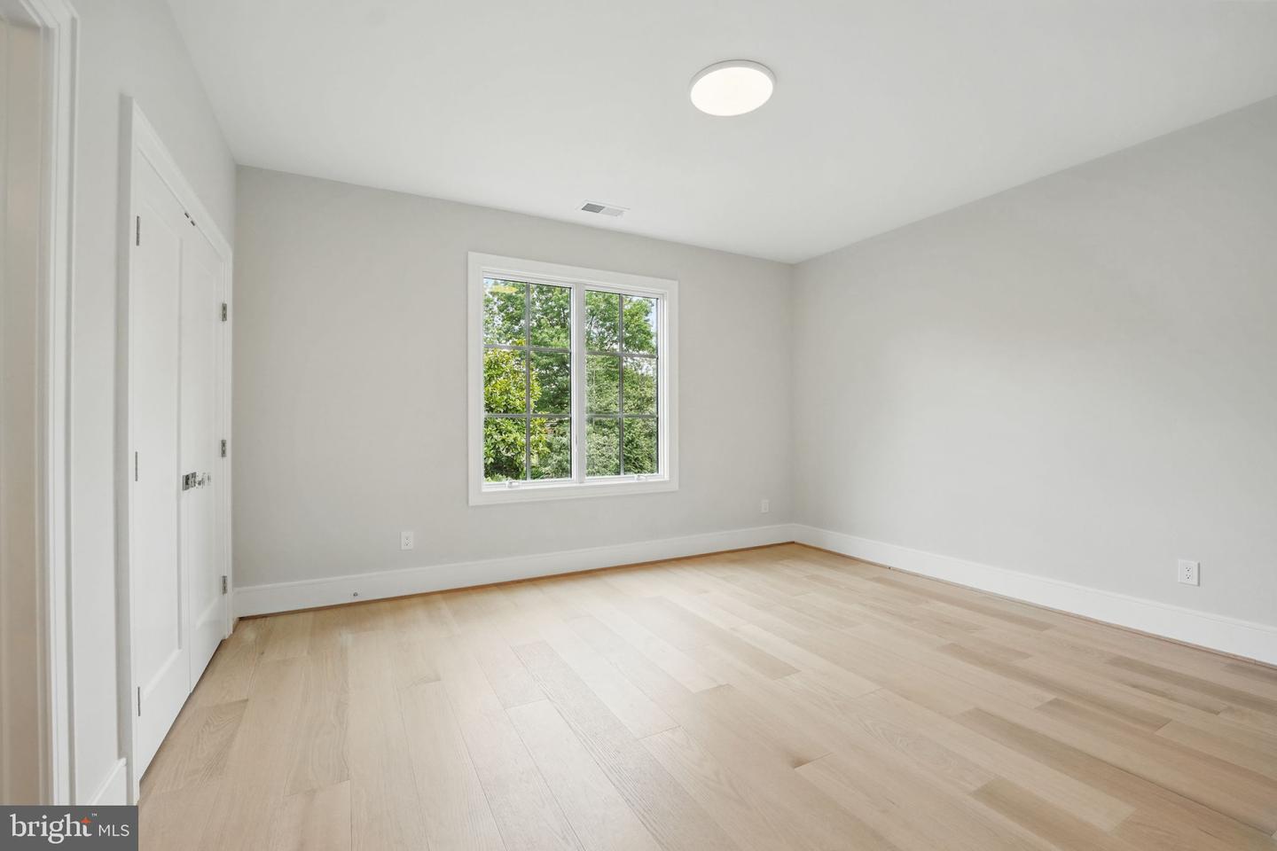 4610 17TH ST N, ARLINGTON, Virginia 22207, 5 Bedrooms Bedrooms, ,5 BathroomsBathrooms,Residential,For sale,4610 17TH ST N,VAAR2057578 MLS # VAAR2057578