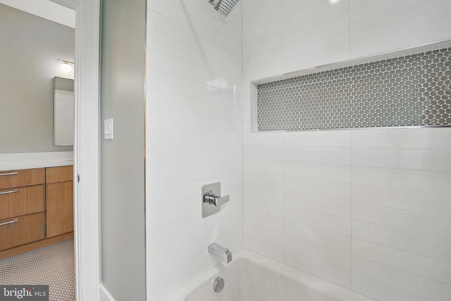 4610 17TH ST N, ARLINGTON, Virginia 22207, 5 Bedrooms Bedrooms, ,5 BathroomsBathrooms,Residential,For sale,4610 17TH ST N,VAAR2057578 MLS # VAAR2057578
