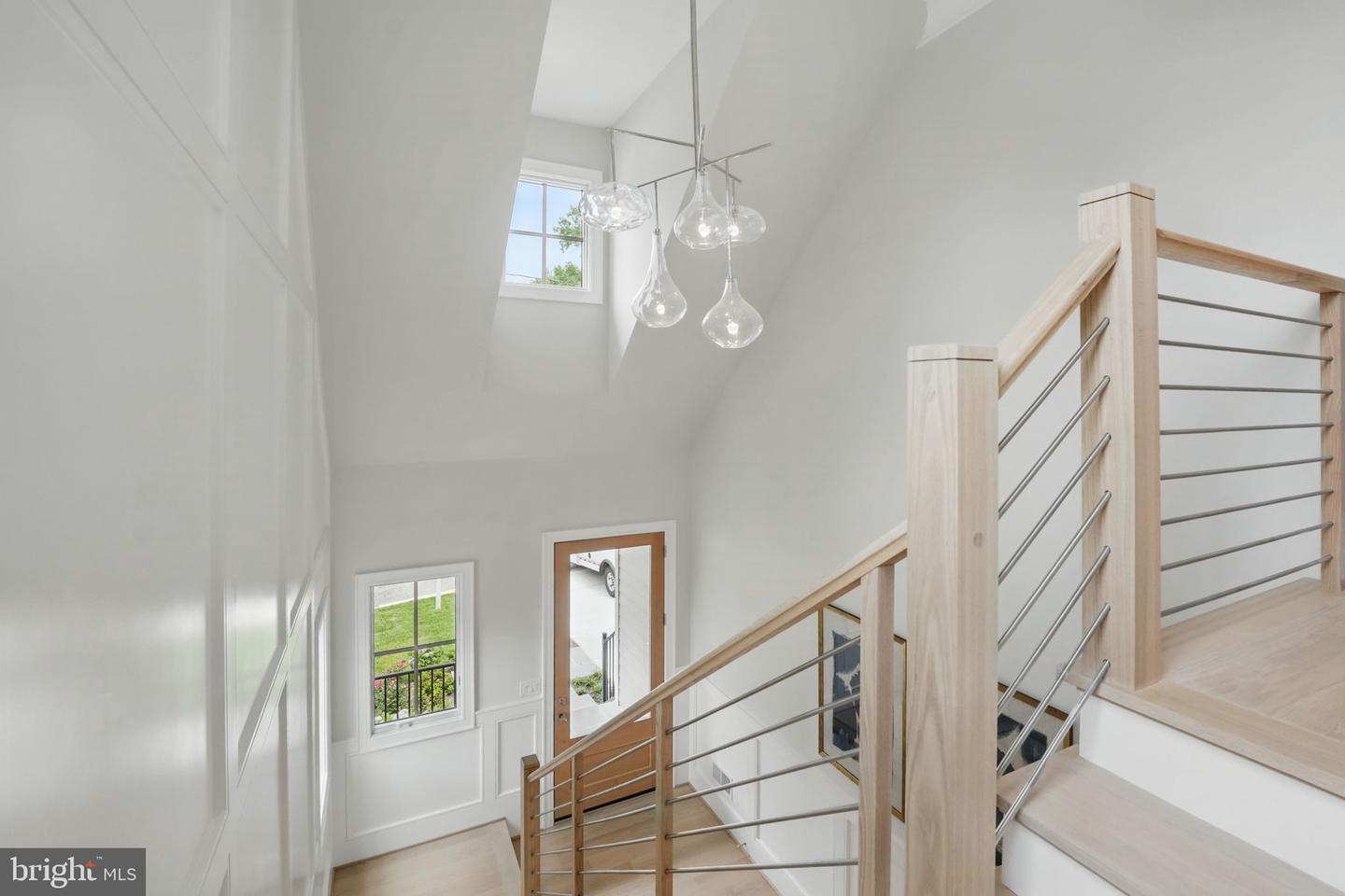 4610 17TH ST N, ARLINGTON, Virginia 22207, 5 Bedrooms Bedrooms, ,5 BathroomsBathrooms,Residential,For sale,4610 17TH ST N,VAAR2057578 MLS # VAAR2057578