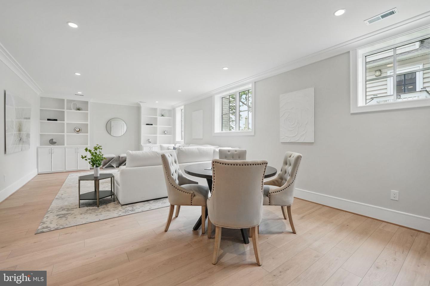 4610 17TH ST N, ARLINGTON, Virginia 22207, 5 Bedrooms Bedrooms, ,5 BathroomsBathrooms,Residential,For sale,4610 17TH ST N,VAAR2057578 MLS # VAAR2057578
