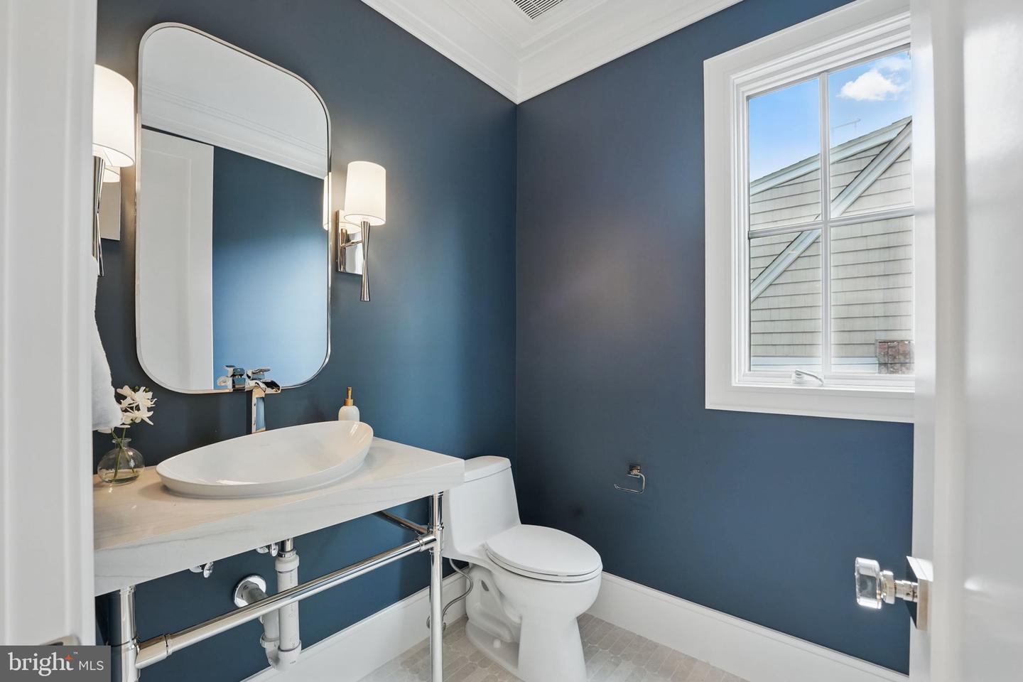 4610 17TH ST N, ARLINGTON, Virginia 22207, 5 Bedrooms Bedrooms, ,5 BathroomsBathrooms,Residential,For sale,4610 17TH ST N,VAAR2057578 MLS # VAAR2057578