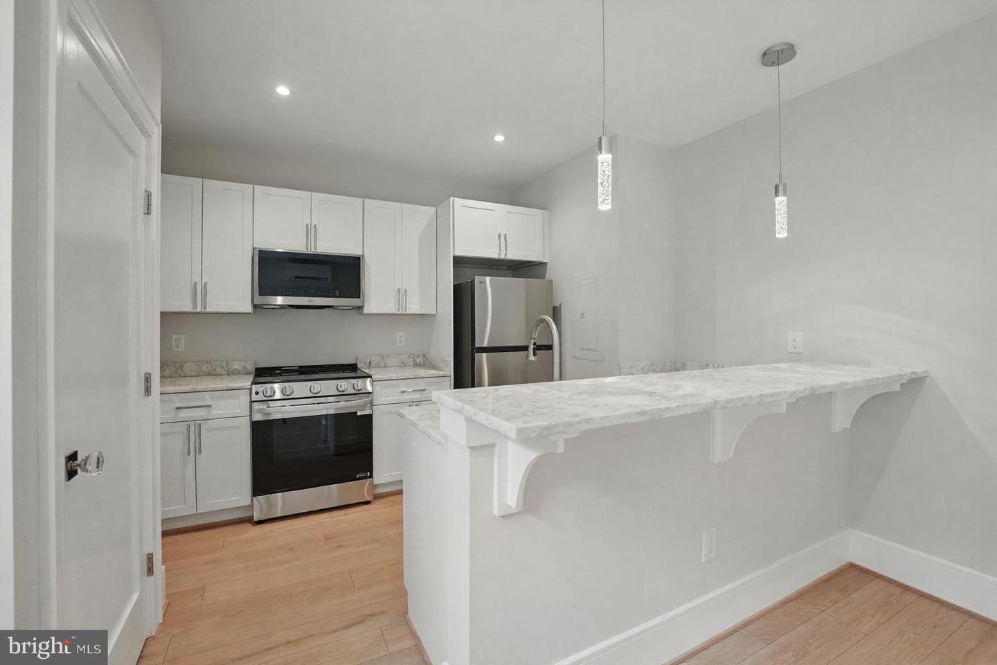 4610 17TH ST N, ARLINGTON, Virginia 22207, 5 Bedrooms Bedrooms, ,5 BathroomsBathrooms,Residential,For sale,4610 17TH ST N,VAAR2057578 MLS # VAAR2057578
