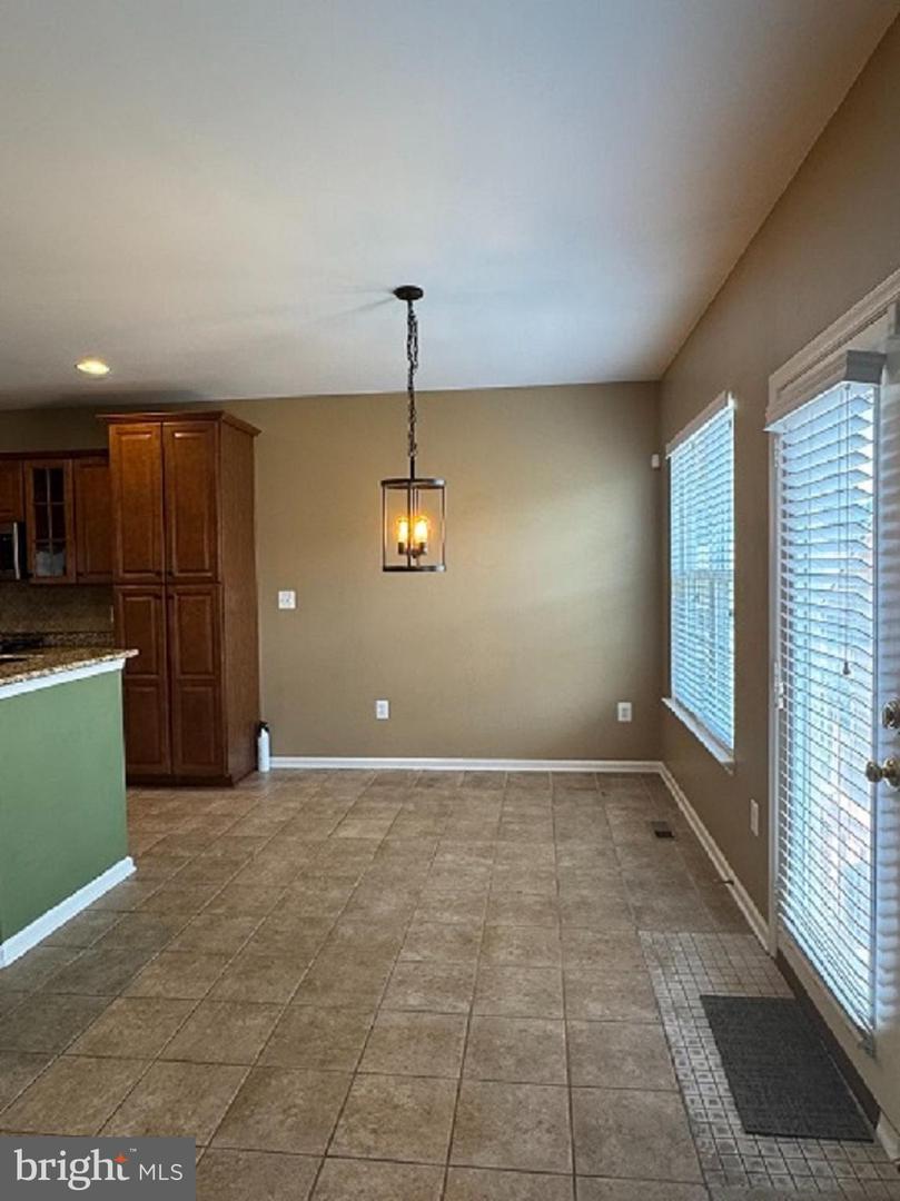 1719 IDLEWILD BLVD, FREDERICKSBURG, Virginia 22401, 3 Bedrooms Bedrooms, 10 Rooms Rooms,3 BathroomsBathrooms,Residential,For sale,1719 IDLEWILD BLVD,VAFB2008254 MLS # VAFB2008254