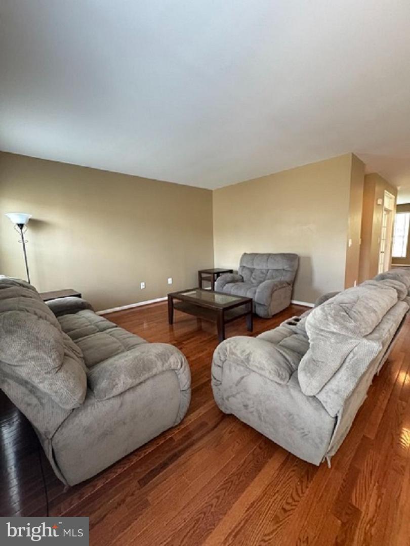1719 IDLEWILD BLVD, FREDERICKSBURG, Virginia 22401, 3 Bedrooms Bedrooms, 10 Rooms Rooms,3 BathroomsBathrooms,Residential,For sale,1719 IDLEWILD BLVD,VAFB2008254 MLS # VAFB2008254