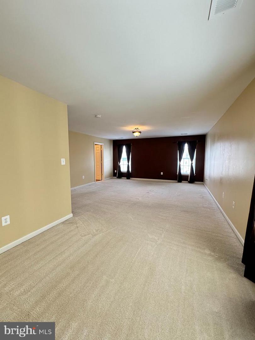 1719 IDLEWILD BLVD, FREDERICKSBURG, Virginia 22401, 3 Bedrooms Bedrooms, 10 Rooms Rooms,3 BathroomsBathrooms,Residential,For sale,1719 IDLEWILD BLVD,VAFB2008254 MLS # VAFB2008254