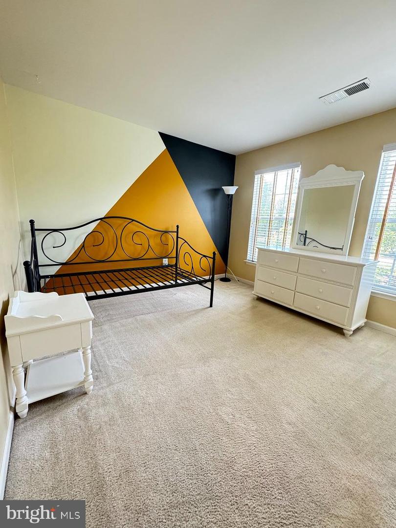 1719 IDLEWILD BLVD, FREDERICKSBURG, Virginia 22401, 3 Bedrooms Bedrooms, 10 Rooms Rooms,3 BathroomsBathrooms,Residential,For sale,1719 IDLEWILD BLVD,VAFB2008254 MLS # VAFB2008254