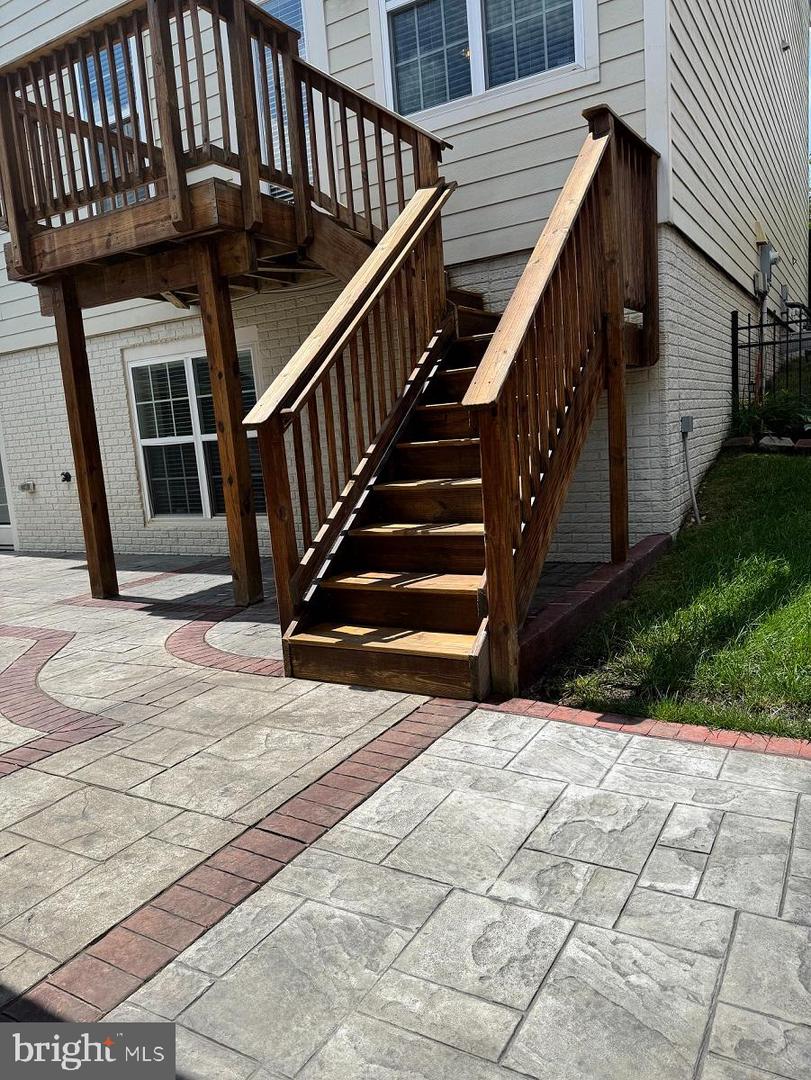 1719 IDLEWILD BLVD, FREDERICKSBURG, Virginia 22401, 3 Bedrooms Bedrooms, 10 Rooms Rooms,3 BathroomsBathrooms,Residential,For sale,1719 IDLEWILD BLVD,VAFB2008254 MLS # VAFB2008254