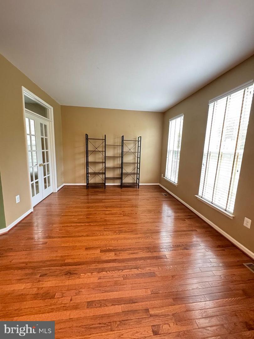1719 IDLEWILD BLVD, FREDERICKSBURG, Virginia 22401, 3 Bedrooms Bedrooms, 10 Rooms Rooms,3 BathroomsBathrooms,Residential,For sale,1719 IDLEWILD BLVD,VAFB2008254 MLS # VAFB2008254