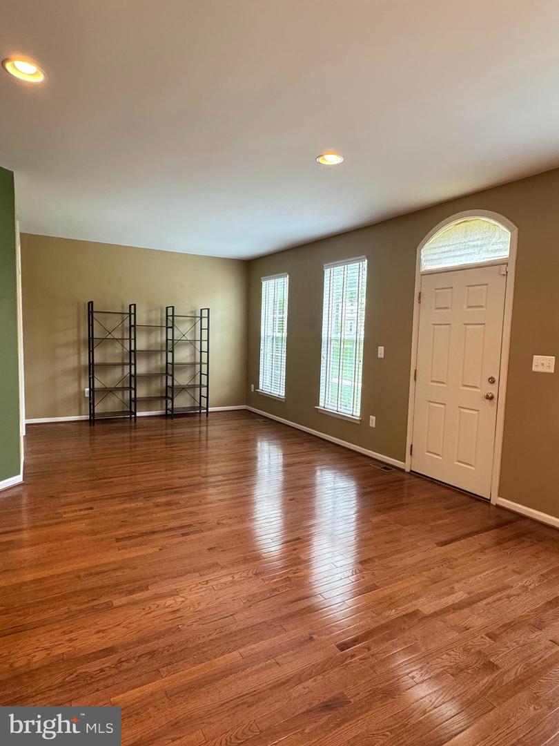 1719 IDLEWILD BLVD, FREDERICKSBURG, Virginia 22401, 3 Bedrooms Bedrooms, 10 Rooms Rooms,3 BathroomsBathrooms,Residential,For sale,1719 IDLEWILD BLVD,VAFB2008254 MLS # VAFB2008254