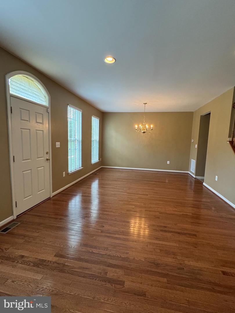 1719 IDLEWILD BLVD, FREDERICKSBURG, Virginia 22401, 3 Bedrooms Bedrooms, 10 Rooms Rooms,3 BathroomsBathrooms,Residential,For sale,1719 IDLEWILD BLVD,VAFB2008254 MLS # VAFB2008254