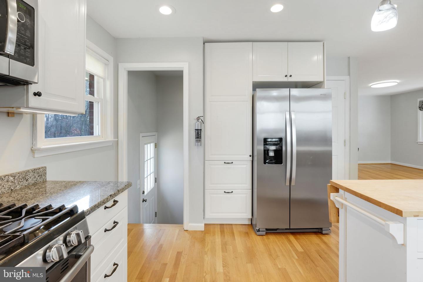 1305 S BUCHANAN ST S, ARLINGTON, Virginia 22204, 4 Bedrooms Bedrooms, ,2 BathroomsBathrooms,Residential,For sale,1305 S BUCHANAN ST S,VAAR2057478 MLS # VAAR2057478