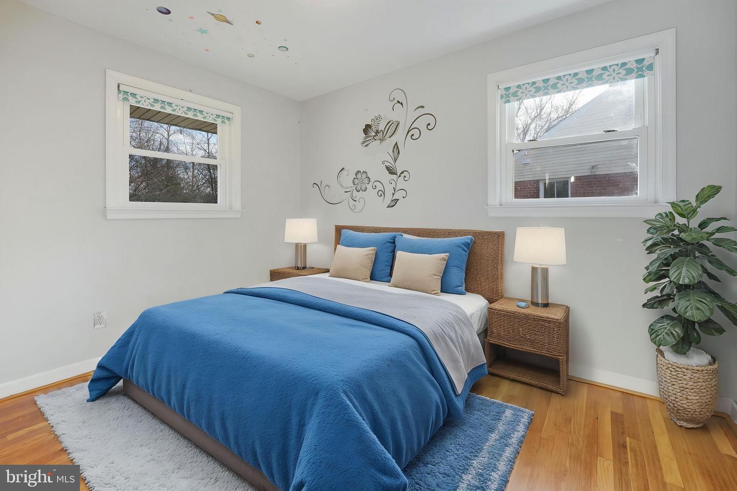1305 S BUCHANAN ST S, ARLINGTON, Virginia 22204, 4 Bedrooms Bedrooms, ,2 BathroomsBathrooms,Residential,For sale,1305 S BUCHANAN ST S,VAAR2057478 MLS # VAAR2057478