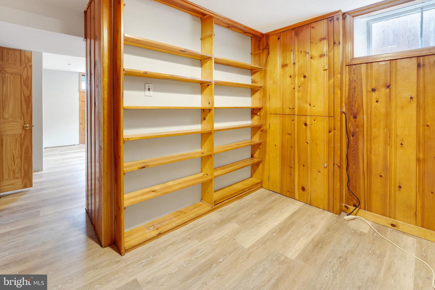 1305 S BUCHANAN ST S, ARLINGTON, Virginia 22204, 4 Bedrooms Bedrooms, ,2 BathroomsBathrooms,Residential,For sale,1305 S BUCHANAN ST S,VAAR2057478 MLS # VAAR2057478
