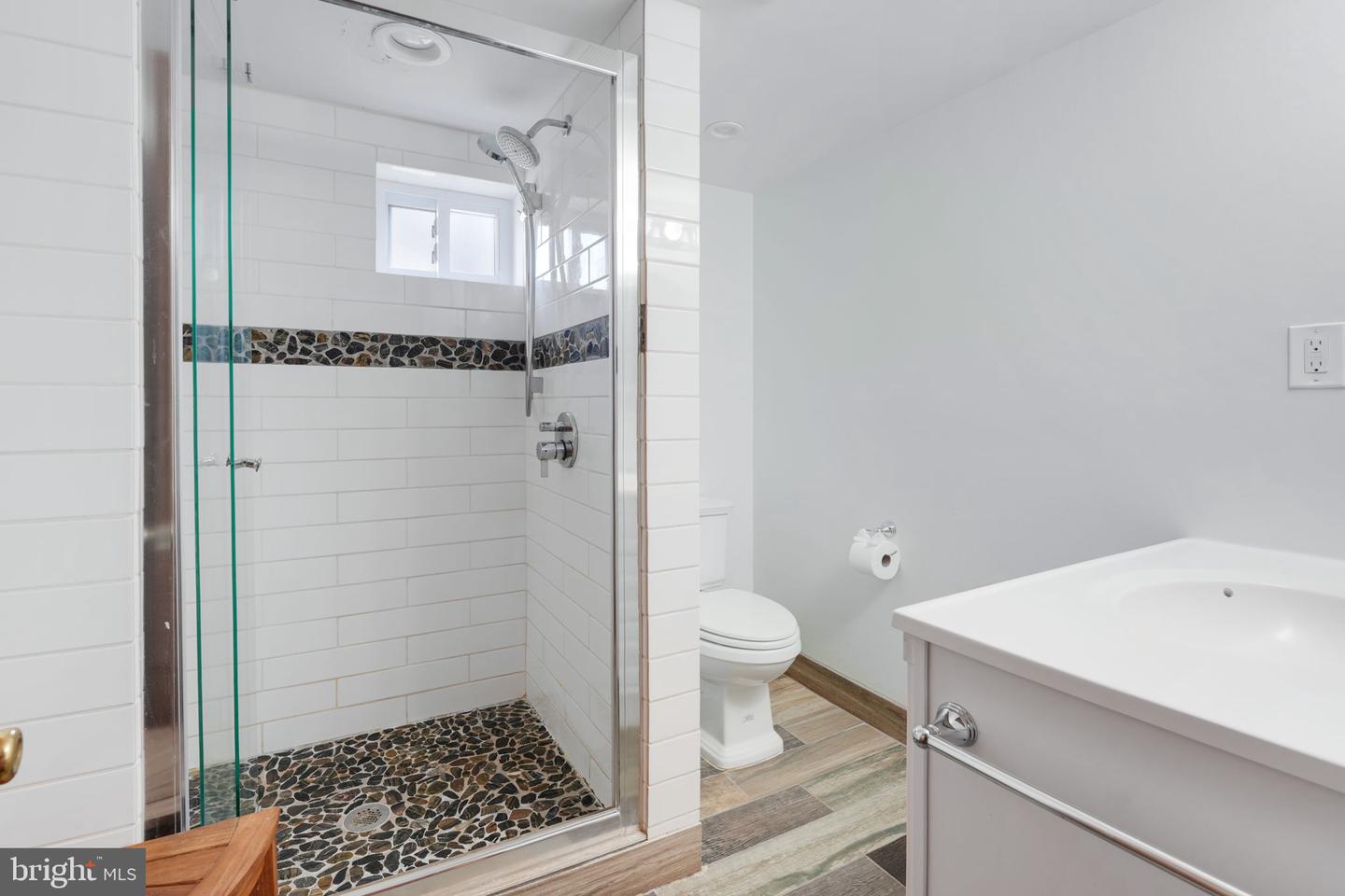 1305 S BUCHANAN ST S, ARLINGTON, Virginia 22204, 4 Bedrooms Bedrooms, ,2 BathroomsBathrooms,Residential,For sale,1305 S BUCHANAN ST S,VAAR2057478 MLS # VAAR2057478