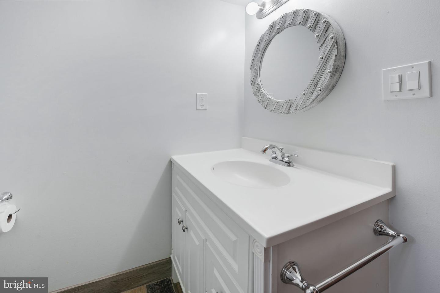 1305 S BUCHANAN ST S, ARLINGTON, Virginia 22204, 4 Bedrooms Bedrooms, ,2 BathroomsBathrooms,Residential,For sale,1305 S BUCHANAN ST S,VAAR2057478 MLS # VAAR2057478