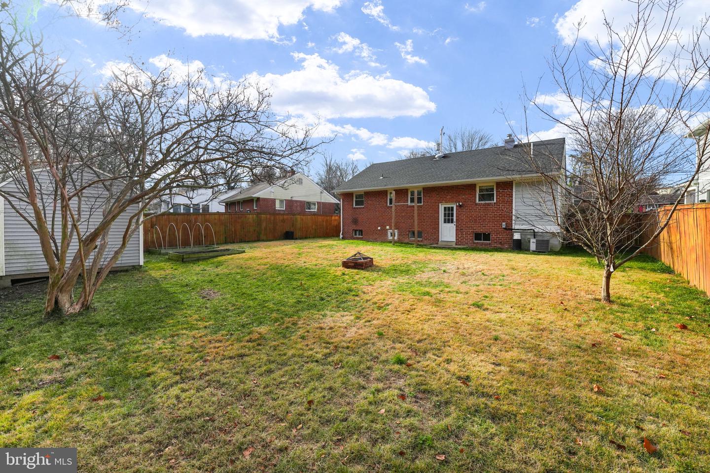 1305 S BUCHANAN ST S, ARLINGTON, Virginia 22204, 4 Bedrooms Bedrooms, ,2 BathroomsBathrooms,Residential,For sale,1305 S BUCHANAN ST S,VAAR2057478 MLS # VAAR2057478