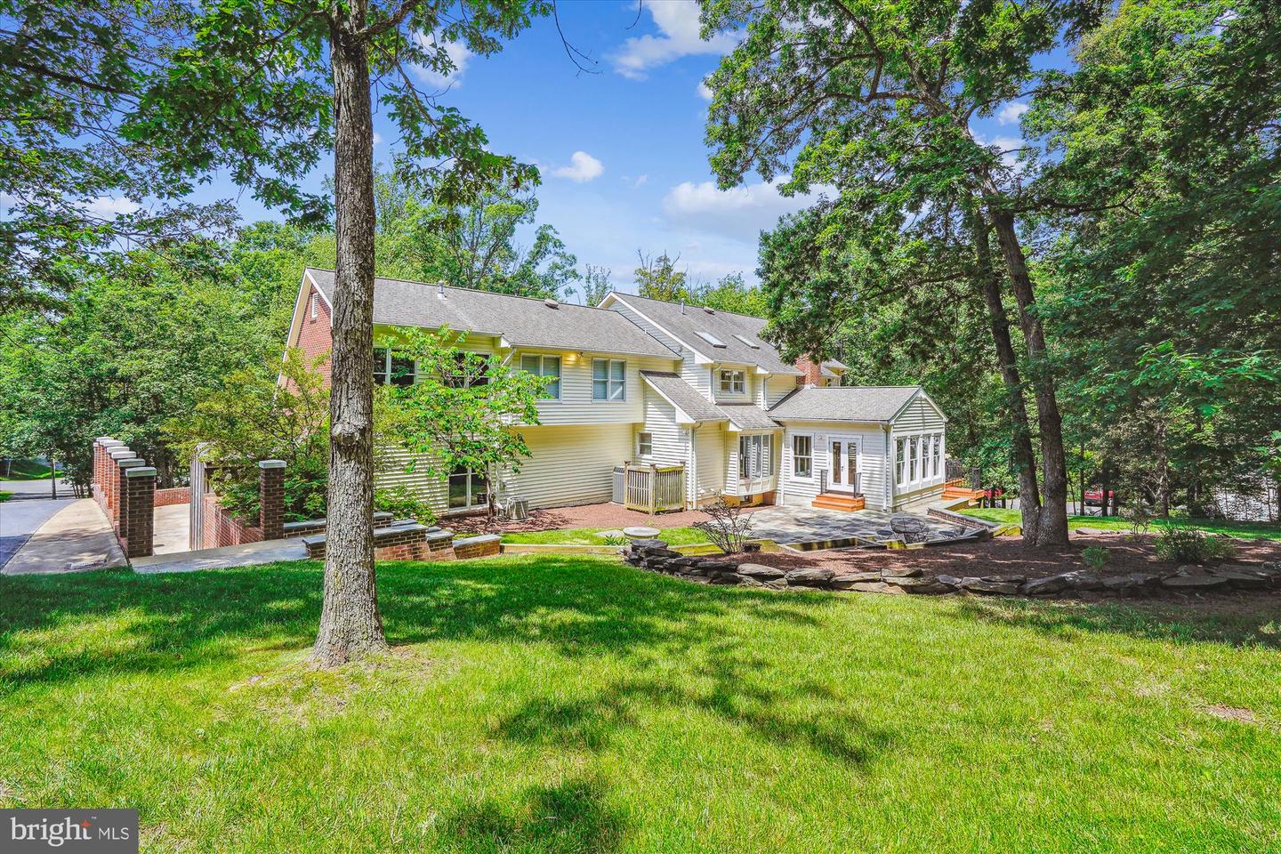 3415 MILLER HEIGHTS RD, OAKTON, Virginia 22124, 4 Bedrooms Bedrooms, ,4 BathroomsBathrooms,Residential,For sale,3415 MILLER HEIGHTS RD,VAFX2241160 MLS # VAFX2241160