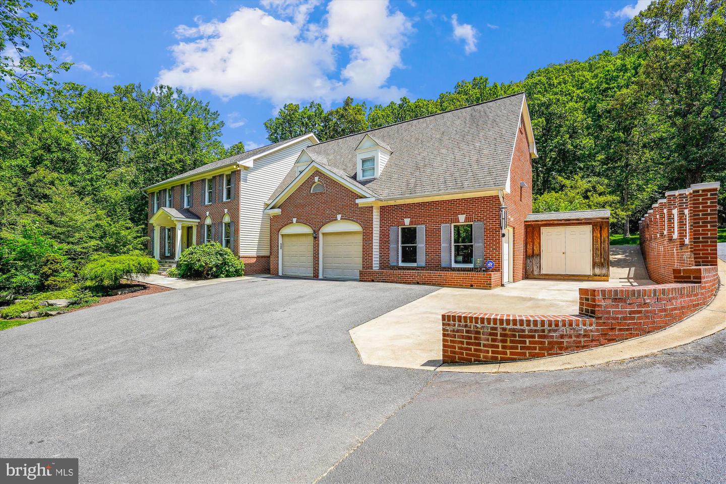 3415 MILLER HEIGHTS RD, OAKTON, Virginia 22124, 4 Bedrooms Bedrooms, ,4 BathroomsBathrooms,Residential,For sale,3415 MILLER HEIGHTS RD,VAFX2241160 MLS # VAFX2241160