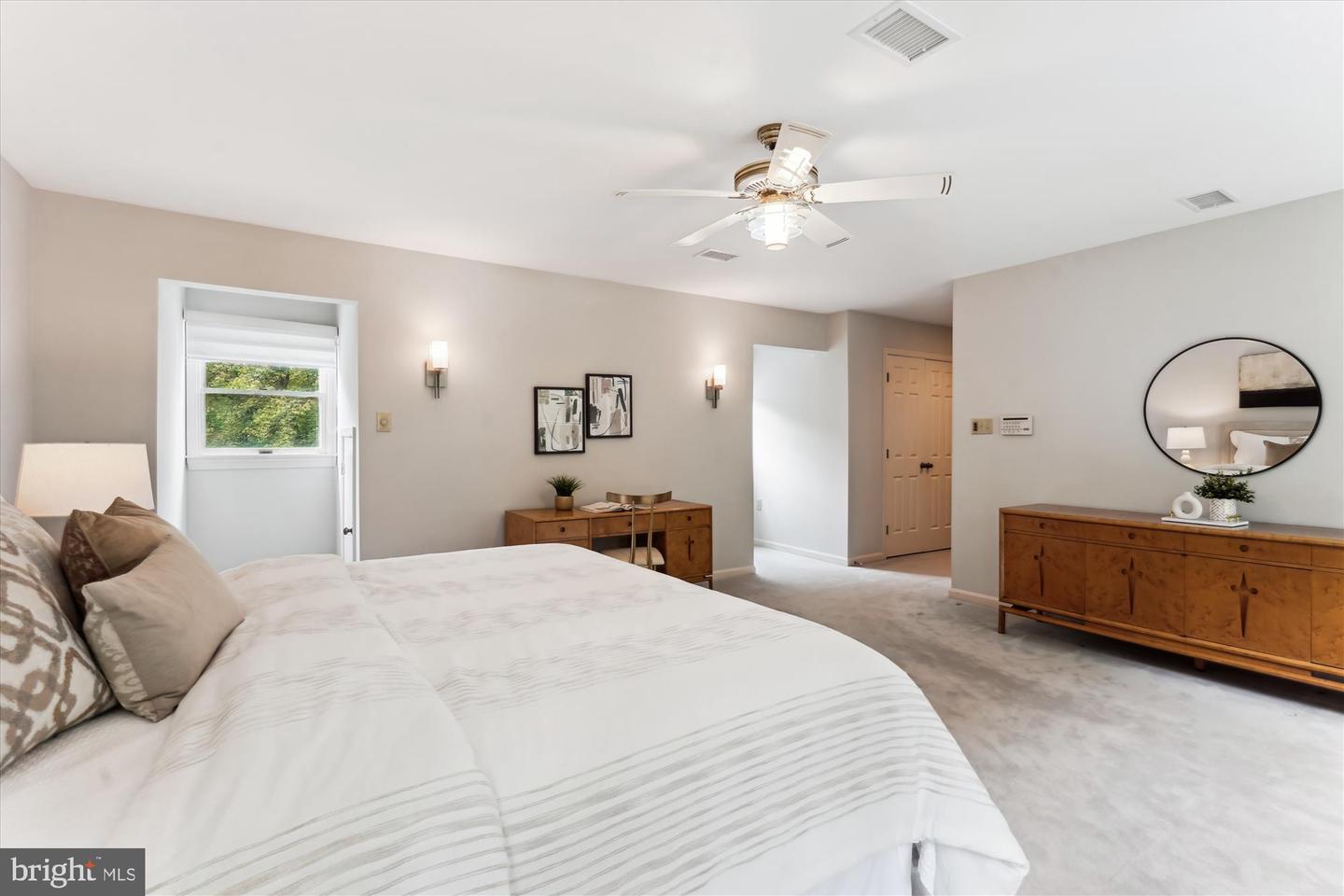3415 MILLER HEIGHTS RD, OAKTON, Virginia 22124, 4 Bedrooms Bedrooms, ,4 BathroomsBathrooms,Residential,For sale,3415 MILLER HEIGHTS RD,VAFX2241160 MLS # VAFX2241160
