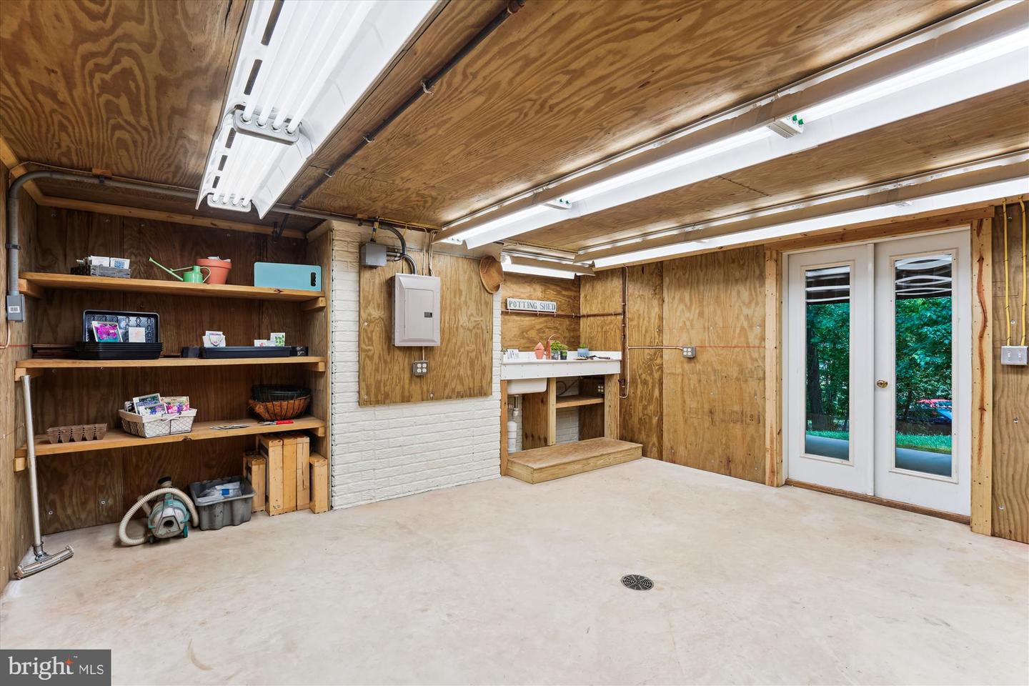 3415 MILLER HEIGHTS RD, OAKTON, Virginia 22124, 4 Bedrooms Bedrooms, ,4 BathroomsBathrooms,Residential,For sale,3415 MILLER HEIGHTS RD,VAFX2241160 MLS # VAFX2241160