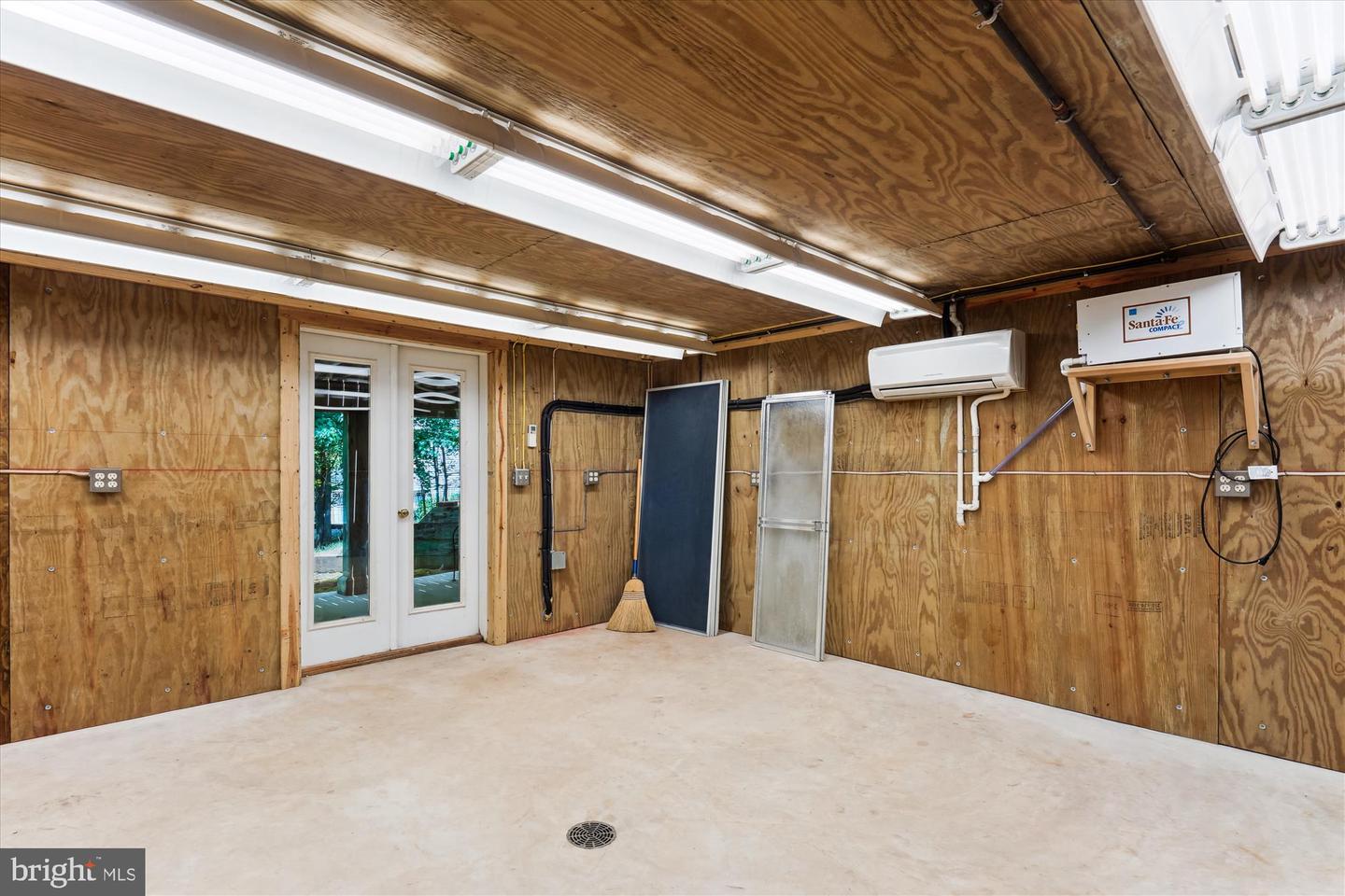 3415 MILLER HEIGHTS RD, OAKTON, Virginia 22124, 4 Bedrooms Bedrooms, ,4 BathroomsBathrooms,Residential,For sale,3415 MILLER HEIGHTS RD,VAFX2241160 MLS # VAFX2241160