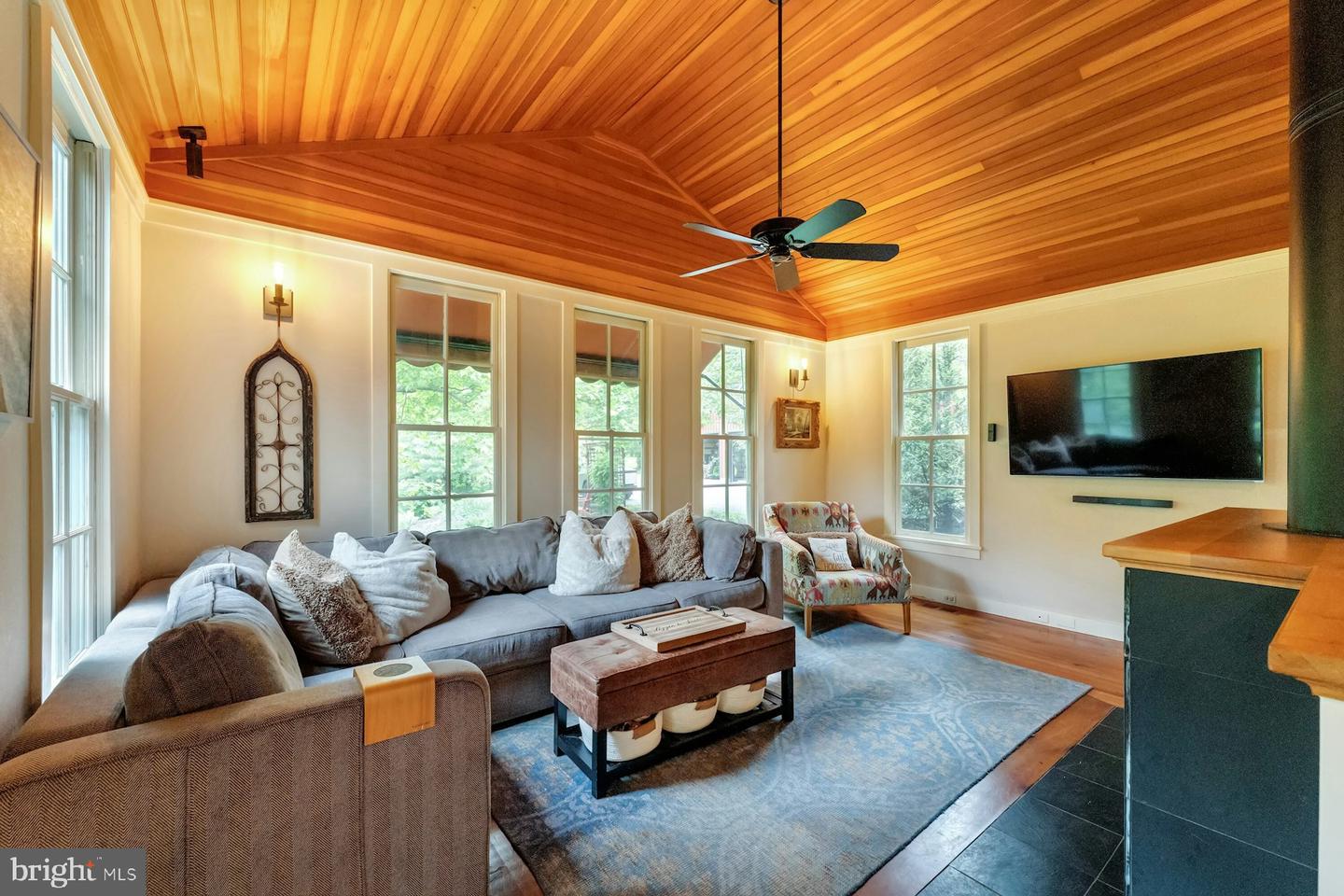 13487 MIDLANDS FARM LN, LOVETTSVILLE, Virginia 20180, 3 Bedrooms Bedrooms, ,2 BathroomsBathrooms,Residential,For sale,13487 MIDLANDS FARM LN,VALO2097336 MLS # VALO2097336