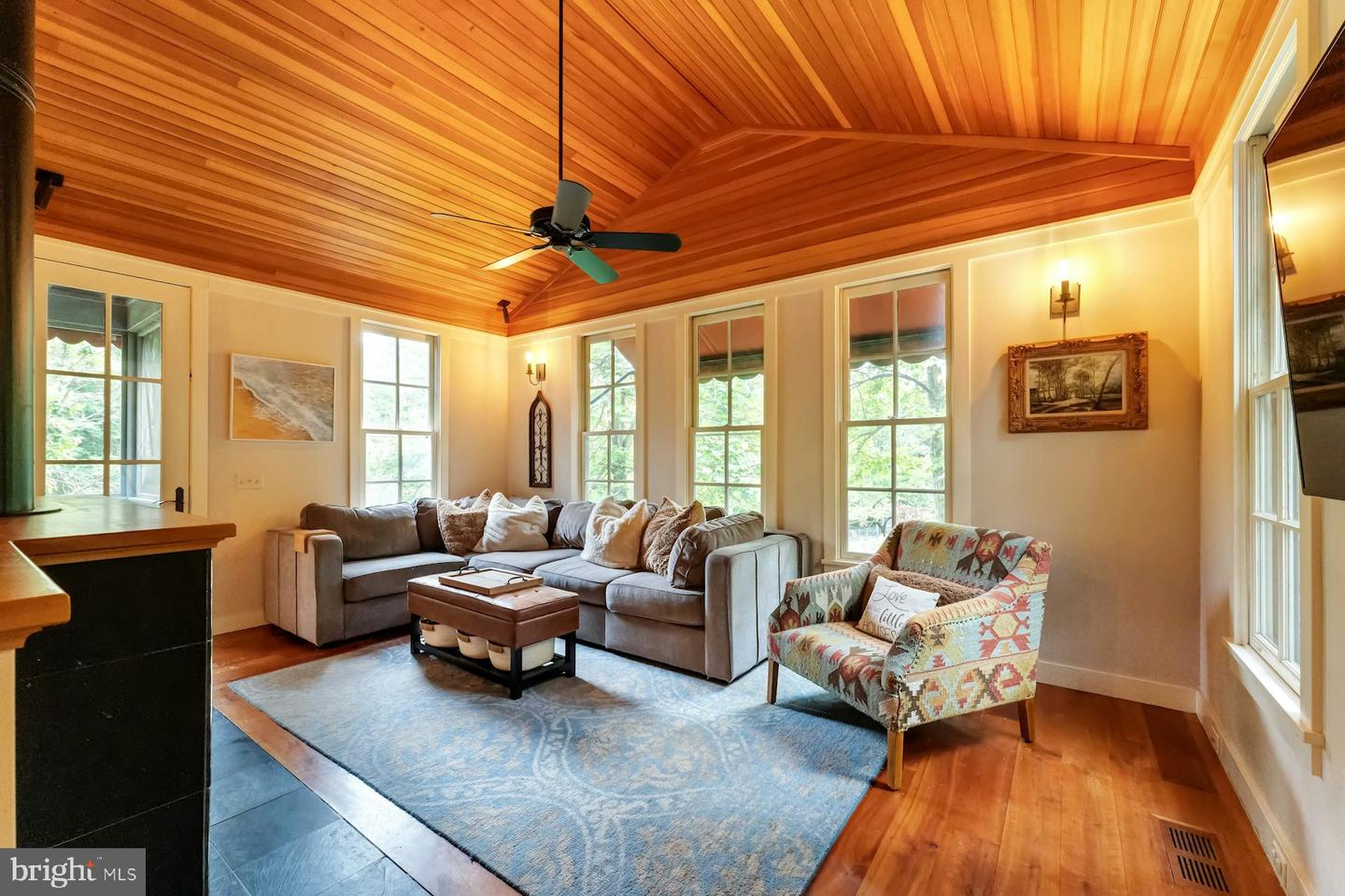 13487 MIDLANDS FARM LN, LOVETTSVILLE, Virginia 20180, 3 Bedrooms Bedrooms, ,2 BathroomsBathrooms,Residential,For sale,13487 MIDLANDS FARM LN,VALO2097336 MLS # VALO2097336