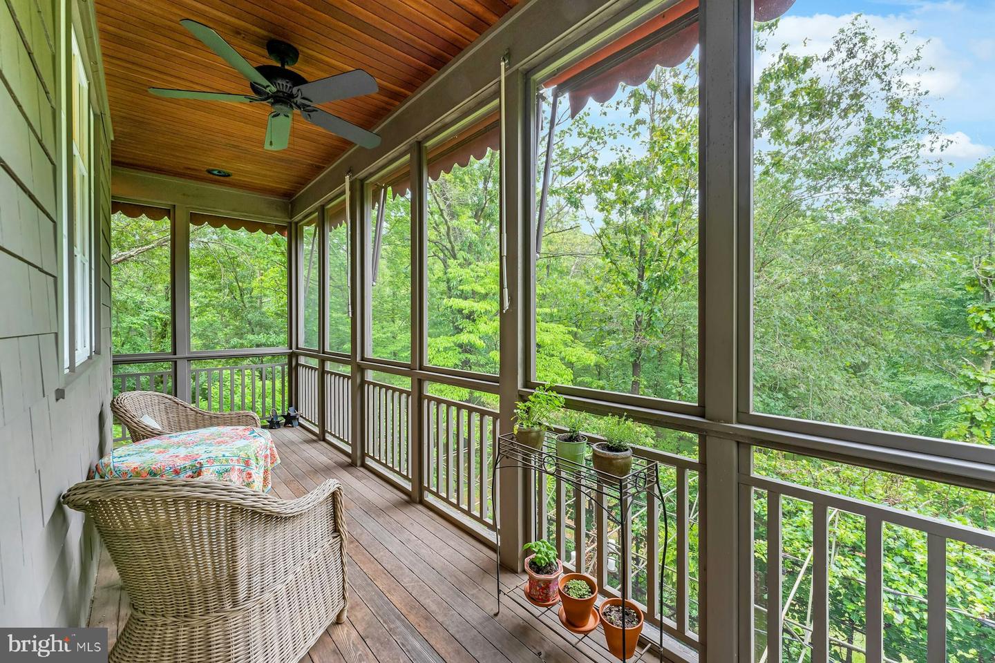 13487 MIDLANDS FARM LN, LOVETTSVILLE, Virginia 20180, 3 Bedrooms Bedrooms, ,2 BathroomsBathrooms,Residential,For sale,13487 MIDLANDS FARM LN,VALO2097336 MLS # VALO2097336