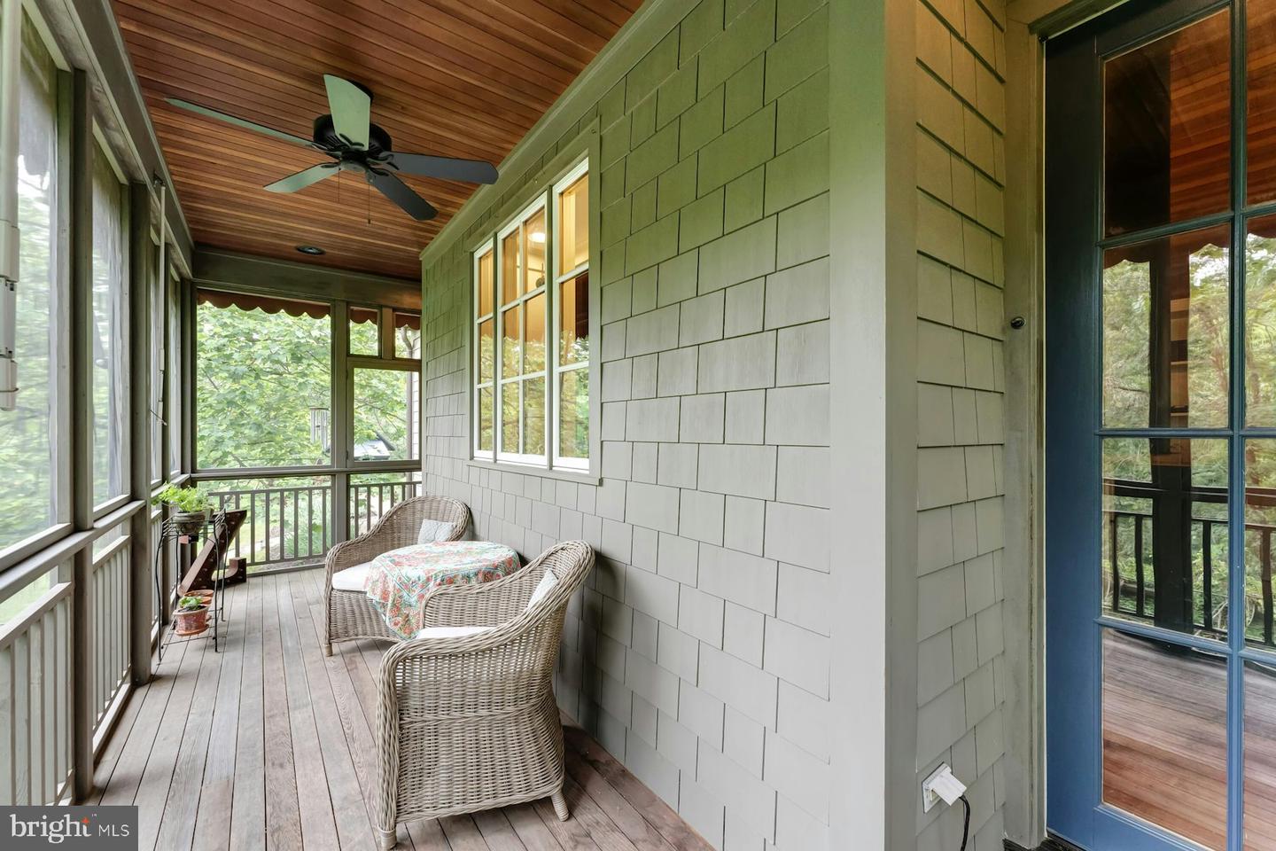 13487 MIDLANDS FARM LN, LOVETTSVILLE, Virginia 20180, 3 Bedrooms Bedrooms, ,2 BathroomsBathrooms,Residential,For sale,13487 MIDLANDS FARM LN,VALO2097336 MLS # VALO2097336