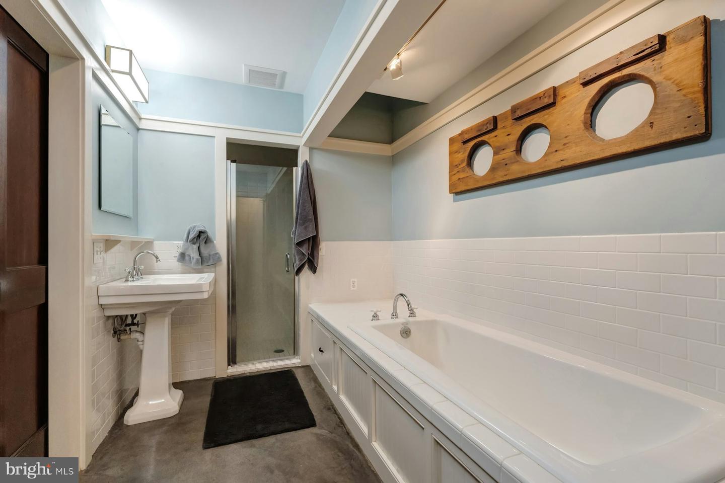 13487 MIDLANDS FARM LN, LOVETTSVILLE, Virginia 20180, 3 Bedrooms Bedrooms, ,2 BathroomsBathrooms,Residential,For sale,13487 MIDLANDS FARM LN,VALO2097336 MLS # VALO2097336