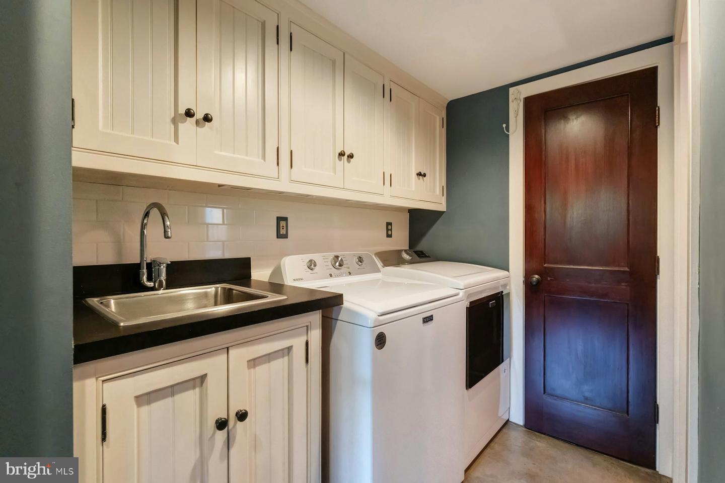 13487 MIDLANDS FARM LN, LOVETTSVILLE, Virginia 20180, 3 Bedrooms Bedrooms, ,2 BathroomsBathrooms,Residential,For sale,13487 MIDLANDS FARM LN,VALO2097336 MLS # VALO2097336