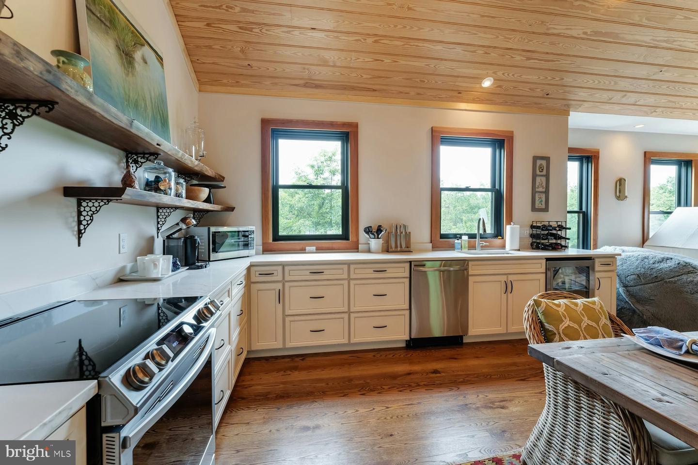 13487 MIDLANDS FARM LN, LOVETTSVILLE, Virginia 20180, 3 Bedrooms Bedrooms, ,2 BathroomsBathrooms,Residential,For sale,13487 MIDLANDS FARM LN,VALO2097336 MLS # VALO2097336