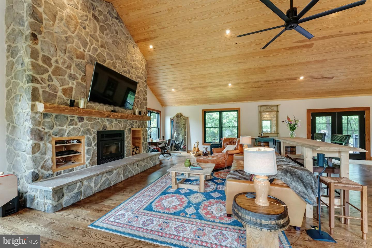 13487 MIDLANDS FARM LN, LOVETTSVILLE, Virginia 20180, 3 Bedrooms Bedrooms, ,2 BathroomsBathrooms,Residential,For sale,13487 MIDLANDS FARM LN,VALO2097336 MLS # VALO2097336