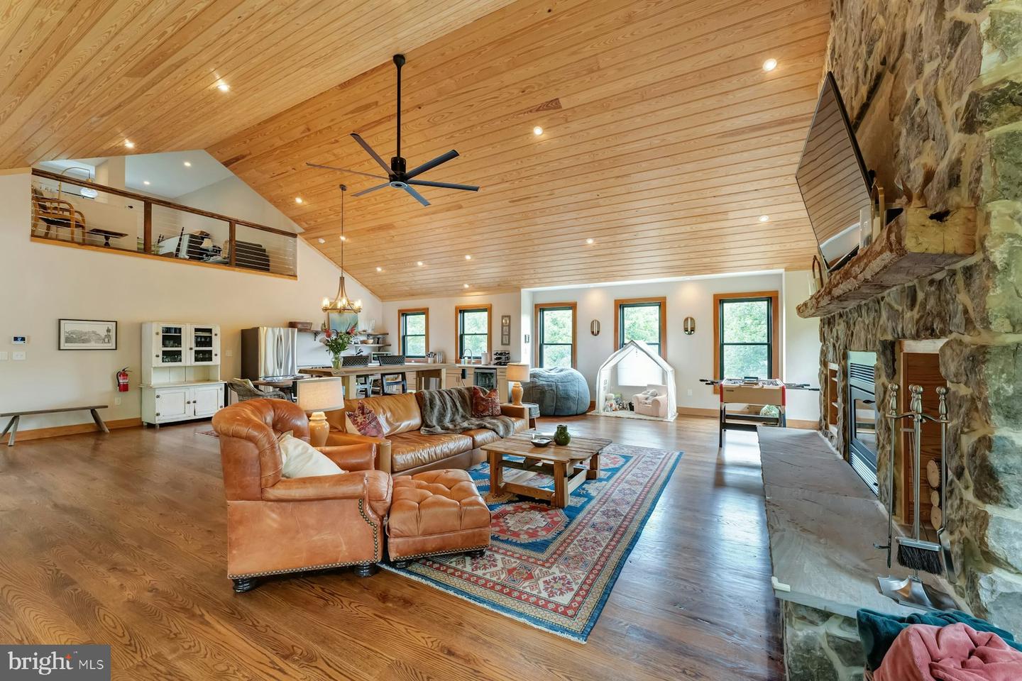 13487 MIDLANDS FARM LN, LOVETTSVILLE, Virginia 20180, 3 Bedrooms Bedrooms, ,2 BathroomsBathrooms,Residential,For sale,13487 MIDLANDS FARM LN,VALO2097336 MLS # VALO2097336