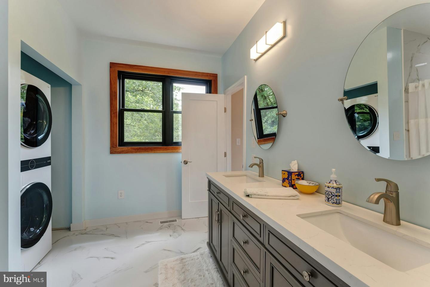 13487 MIDLANDS FARM LN, LOVETTSVILLE, Virginia 20180, 3 Bedrooms Bedrooms, ,2 BathroomsBathrooms,Residential,For sale,13487 MIDLANDS FARM LN,VALO2097336 MLS # VALO2097336