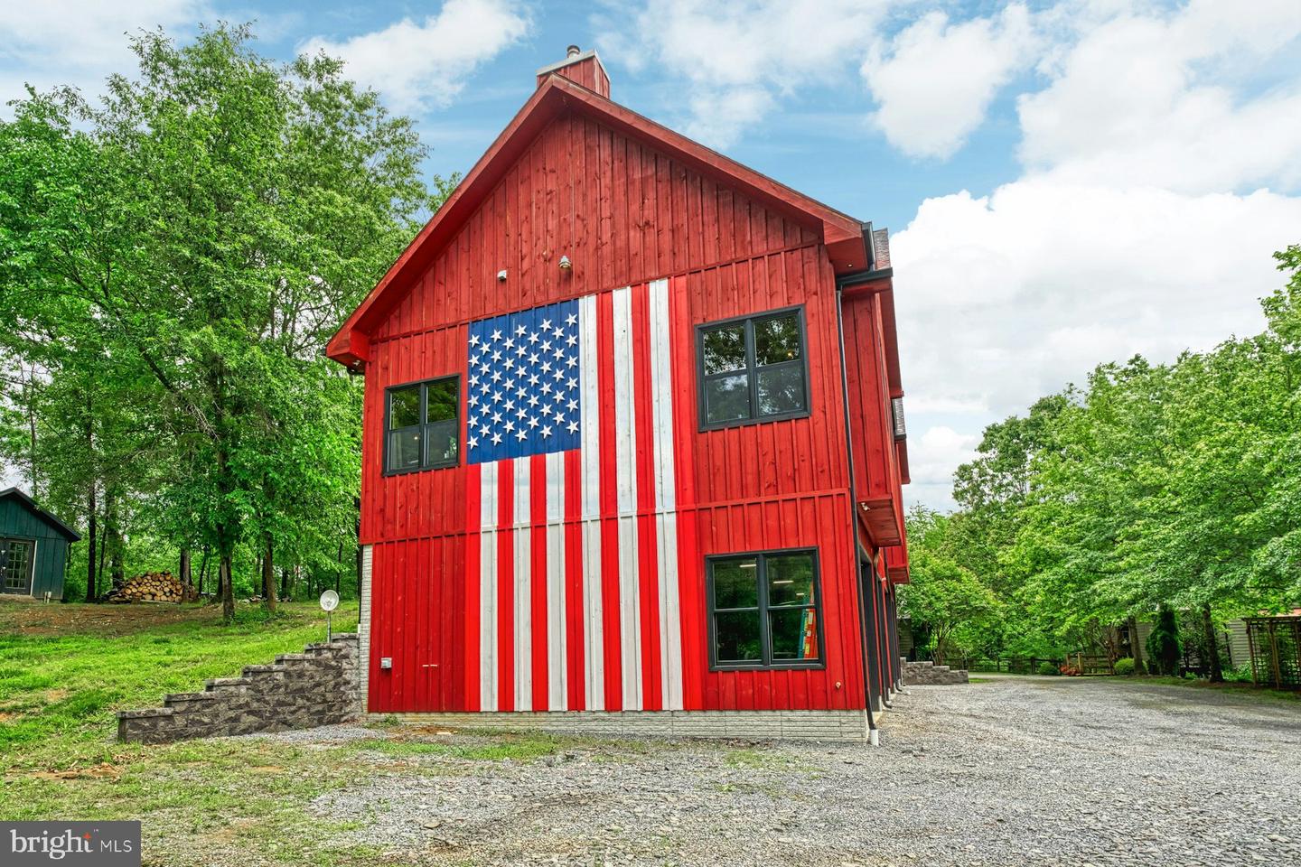 13487 MIDLANDS FARM LN, LOVETTSVILLE, Virginia 20180, 3 Bedrooms Bedrooms, ,2 BathroomsBathrooms,Residential,For sale,13487 MIDLANDS FARM LN,VALO2097336 MLS # VALO2097336