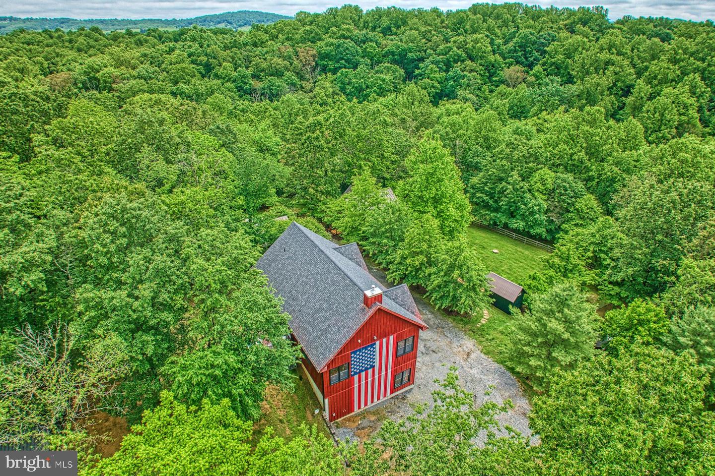 13487 MIDLANDS FARM LN, LOVETTSVILLE, Virginia 20180, 3 Bedrooms Bedrooms, ,2 BathroomsBathrooms,Residential,For sale,13487 MIDLANDS FARM LN,VALO2097336 MLS # VALO2097336