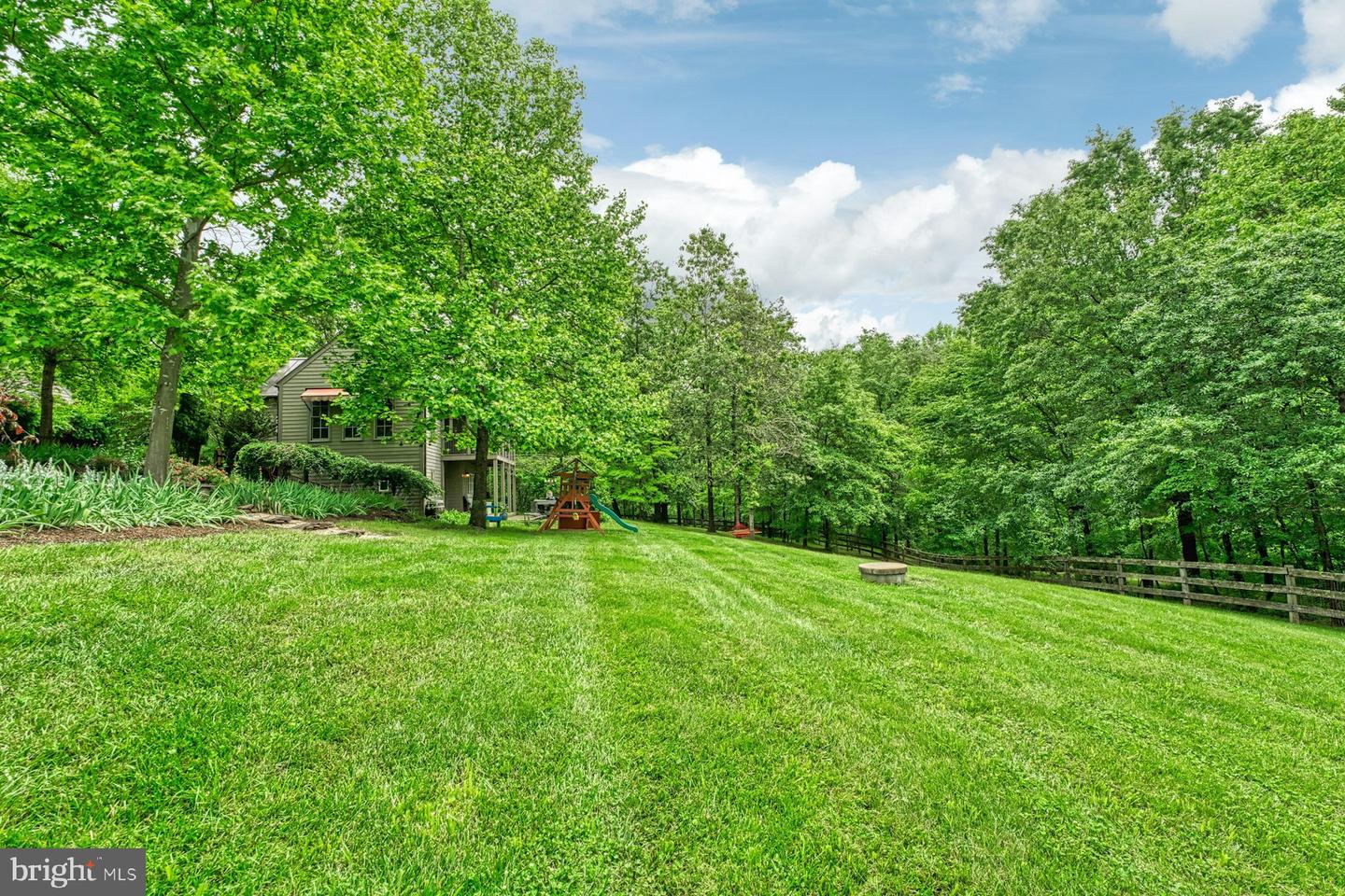 13487 MIDLANDS FARM LN, LOVETTSVILLE, Virginia 20180, 3 Bedrooms Bedrooms, ,2 BathroomsBathrooms,Residential,For sale,13487 MIDLANDS FARM LN,VALO2097336 MLS # VALO2097336