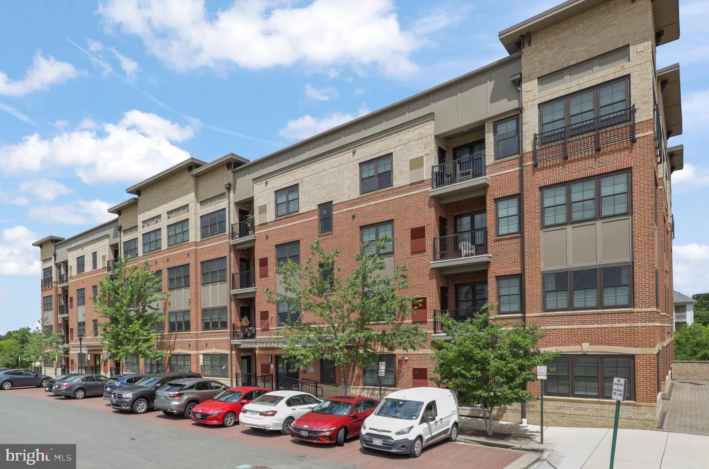 2903 BLEEKER ST #5-401, FAIRFAX, Virginia 22031, 2 Bedrooms Bedrooms, ,2 BathroomsBathrooms,Residential,For sale,2903 BLEEKER ST #5-401,VAFX2242160 MLS # VAFX2242160