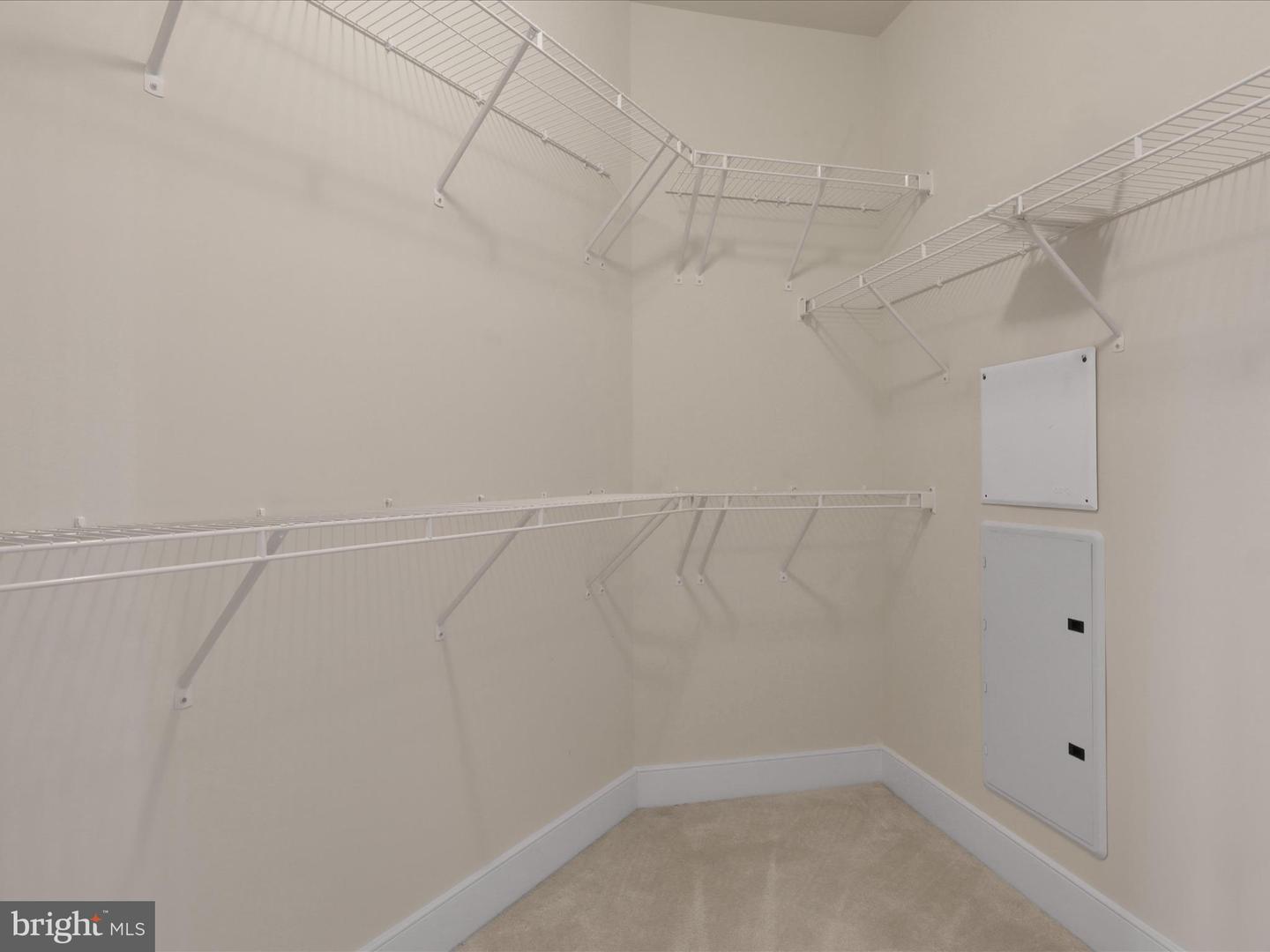 2903 BLEEKER ST #5-401, FAIRFAX, Virginia 22031, 2 Bedrooms Bedrooms, ,2 BathroomsBathrooms,Residential,For sale,2903 BLEEKER ST #5-401,VAFX2242160 MLS # VAFX2242160