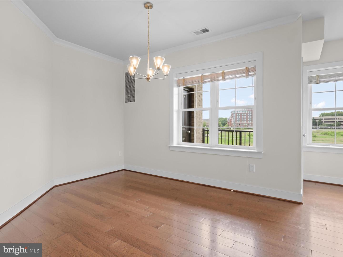 2903 BLEEKER ST #5-401, FAIRFAX, Virginia 22031, 2 Bedrooms Bedrooms, ,2 BathroomsBathrooms,Residential,For sale,2903 BLEEKER ST #5-401,VAFX2242160 MLS # VAFX2242160