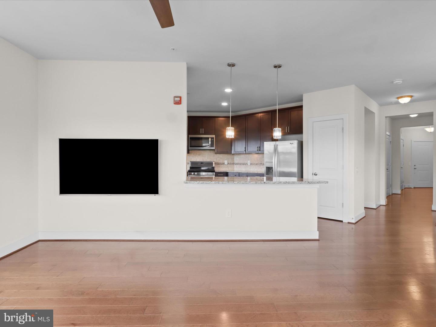 2903 BLEEKER ST #5-401, FAIRFAX, Virginia 22031, 2 Bedrooms Bedrooms, ,2 BathroomsBathrooms,Residential,For sale,2903 BLEEKER ST #5-401,VAFX2242160 MLS # VAFX2242160