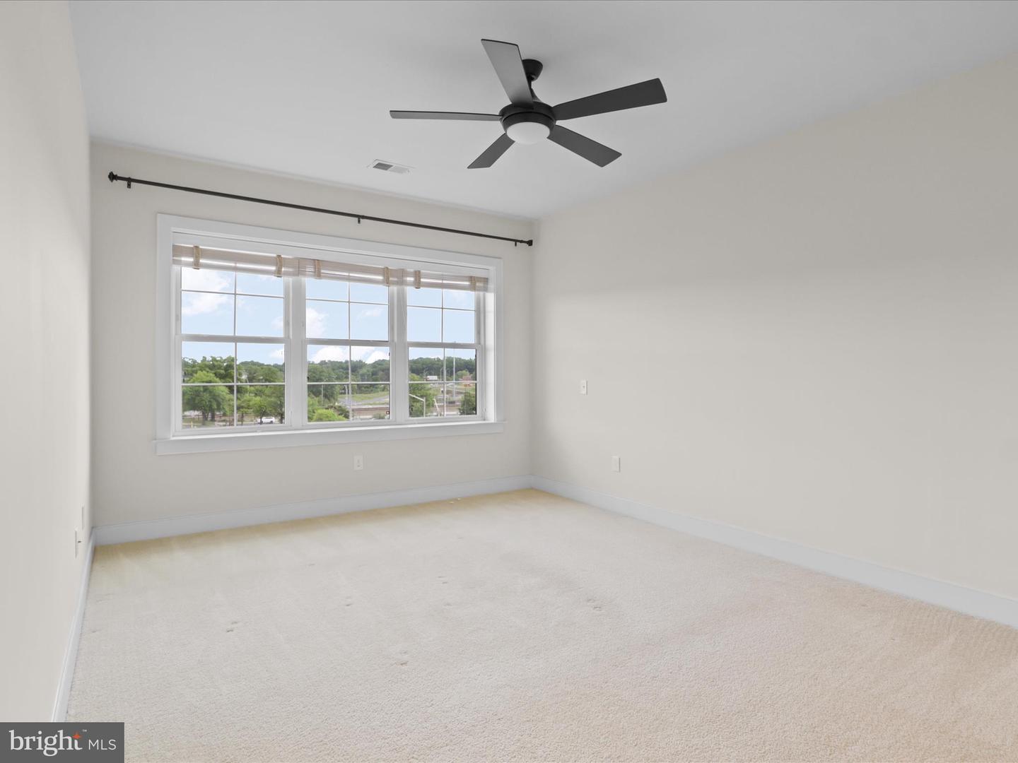 2903 BLEEKER ST #5-401, FAIRFAX, Virginia 22031, 2 Bedrooms Bedrooms, ,2 BathroomsBathrooms,Residential,For sale,2903 BLEEKER ST #5-401,VAFX2242160 MLS # VAFX2242160