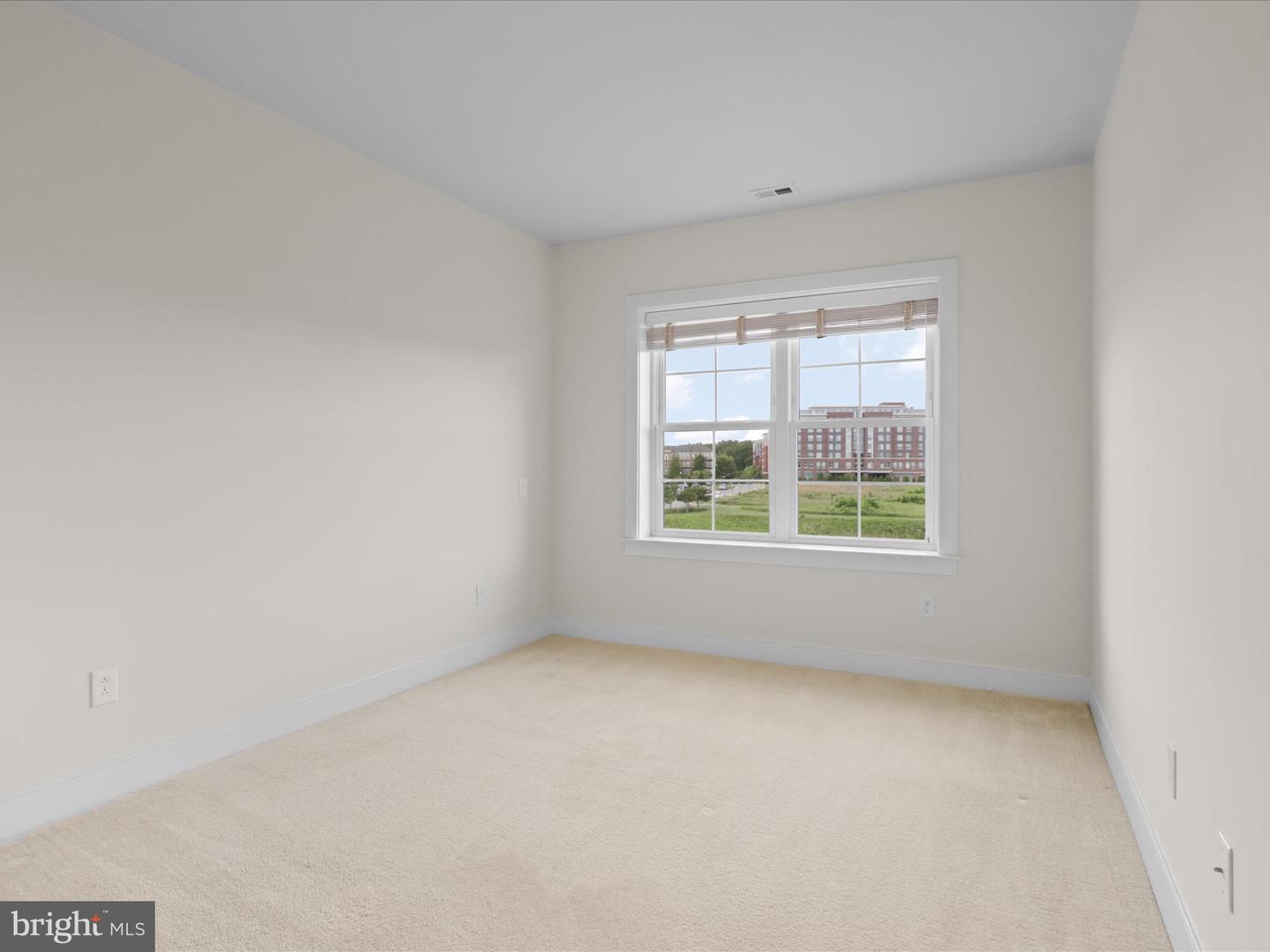 2903 BLEEKER ST #5-401, FAIRFAX, Virginia 22031, 2 Bedrooms Bedrooms, ,2 BathroomsBathrooms,Residential,For sale,2903 BLEEKER ST #5-401,VAFX2242160 MLS # VAFX2242160