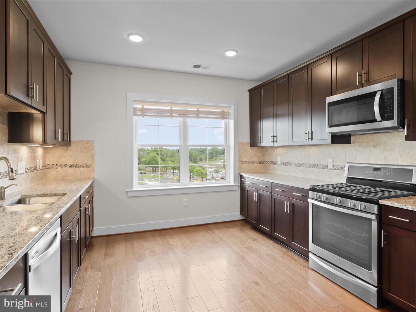 2903 BLEEKER ST #5-401, FAIRFAX, Virginia 22031, 2 Bedrooms Bedrooms, ,2 BathroomsBathrooms,Residential,For sale,2903 BLEEKER ST #5-401,VAFX2242160 MLS # VAFX2242160